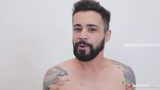 Latin pasit kefélik a nagy farkú néger pasik