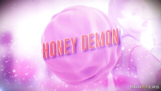Honey Demon a szexi fitt milf anyuci
