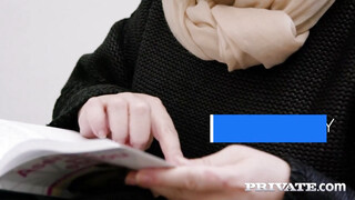 Brittany Bardot egy fiatal fiú bassza análba