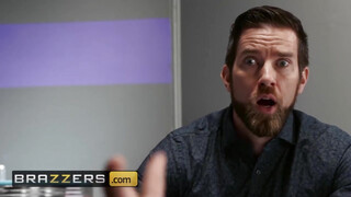 Brazzers - Cali Carter a nagy cicis tini