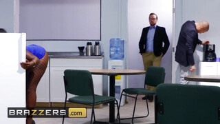 Brazzers - Osa Lovely a kurva barna milf