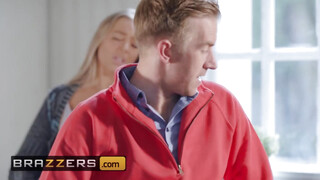 Brazzers - Petite Princess Eve és nagy fasz
