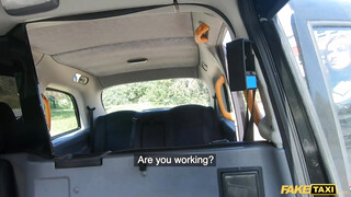Fake Taxi - Sabien DeMonia a hatalmas csöcsű ribi