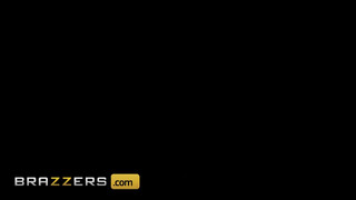 Brazzers - Bella Rolland a tanár úrral kefél