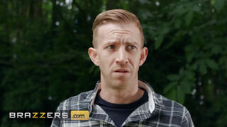 Brazzers - Alice Judge az erdőben kefél
