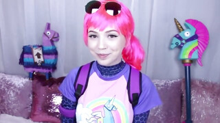 Fortnite jelmezes lány szopja a műfaszokat