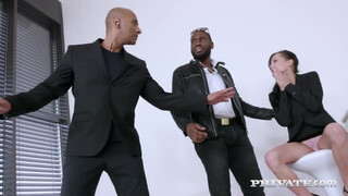 Private.com - Natalie Love és a barna srácok