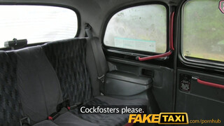 FakeTaxi - Lexi Ryder melle közé veszi a brét