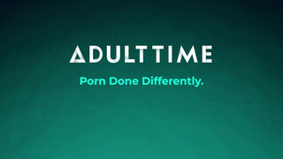 ADULT TIME - hatalmas keblű világos szőke hatalmas csöcsű barnával ollózik és baszik