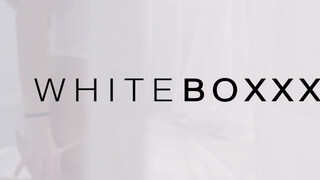 WHITEBOXXX - Clea Gaultier a szexi francia csajszi