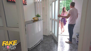 Fake Hostel - Tini csajok megdöngetve keményen