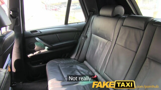 FakeTaxi kemény vad baszás hátulról főleg