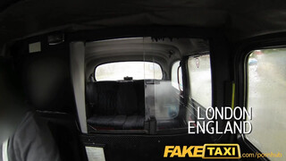 FakeTaxi extra szőrös pinájú litván csajszi