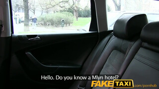 FakeTaxi cuki orosz túrista lány szűk puncival