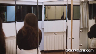 Private com - a főnöknek elégg nagy farka van