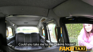 FakeTaxi cuki amcsi lány engedi popsiba is