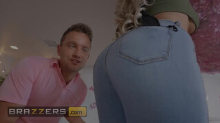 Brazzers - Katie Kush és Kayley Gunner hármasban szexel