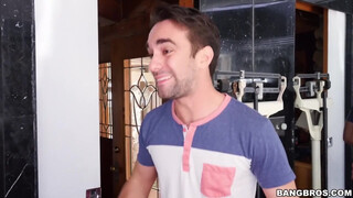 Cassidy Banks a nagy cicis fital kurva - Bangbros