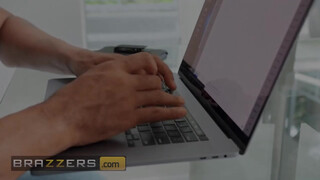 Brazzers - Ebony Mystique szereti a nagy néger dákót