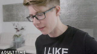ADULT TIME - Lena Paul és Ivy Lebelle kinyalják egymást