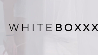 WhiteBoxxx - Rebeka Black és Francesca Di Caprio hármasban szexelnek