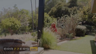 Brazzers - Phoenix Marie segge is megdöngetve