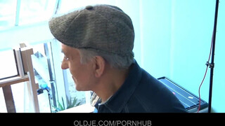 Oldje - Két öreg dákó a fiatal csajnak