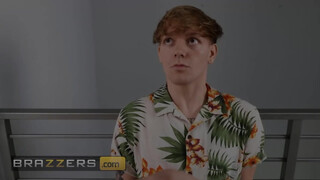 Brazzers - Skylar Snow a irodában baszik