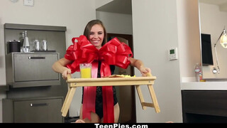 TeenPies - reggeli helyett egy pici beleélvezés
