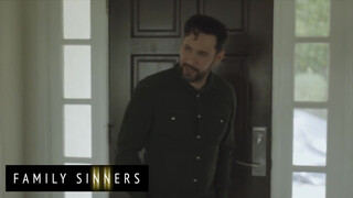 Family Sinners - Scarlit Scandal a tüzes latina