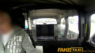 FakeTaxi - Kiki Minaj a csöcsös csoki csaj