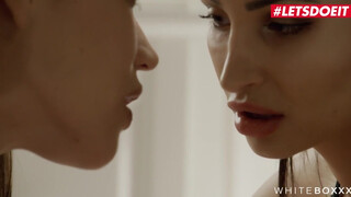 White Boxxx - Alyssia Kent és Alyssa Reece a dögös román lányok