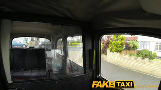 FakeTaxi - egy szexi irodista lány
