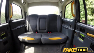 Fake Taxi - Ashleigh Devere a hatalmas csöcsű lány