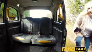 Fake Taxi - Nagy keblű világos szőke megkefélve