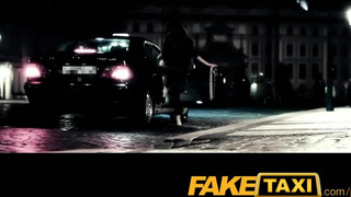 FakeTaxi - Jasmine Jae imádja a kemény dákót
