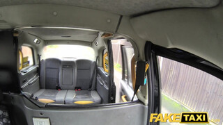 Fake Taxi - Rina Ellis a szexi sulis csaj