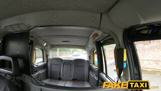 FakeTaxi - Ella Hughes a dögös vörös hajú spiné