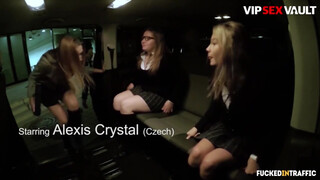 FUCKED IN TRAFFIC - Alexis Crystal a diáklány