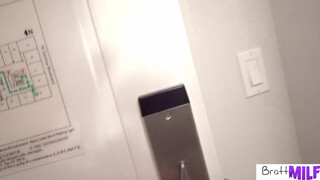 BrattyMILF - Lauren Pixie akarja a dákót