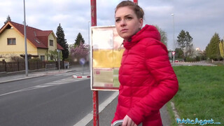 Public Agent - Amatőr lány pénzért megrakva