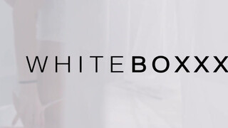 WhiteBoxxx - Nicole Black kazah csajszi és egy gyors baszás