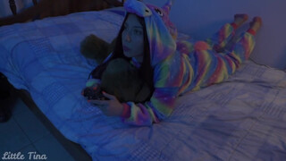 Gamer latin lány popsiba baszva