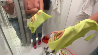 Cock2squirt - Dugás a próbafülkében