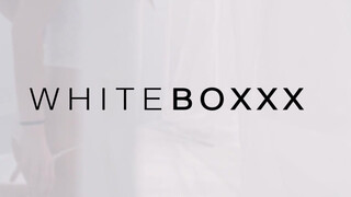 WHITEBOXXX - egyszerűen rám mászott ez a bomba lány