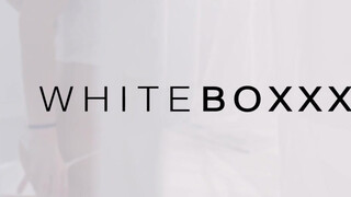 WHITEBOXXX - cuki vörös csajszi beleül a hatalmas faszba
