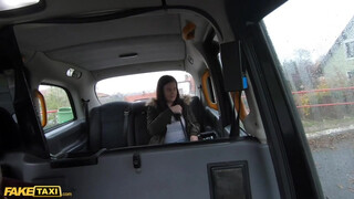 Fake Taxi - Little Eliss a nagy csöcsű tini