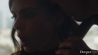 Deeper - Keisha Grey a nagy keblű fiatal lány