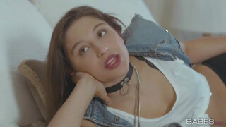 Babes - Abella Danger és Christie Stevens nyalják egymást