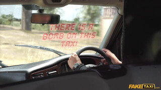 Fake Taxi - Fiatal csaj a hátsó ülésen